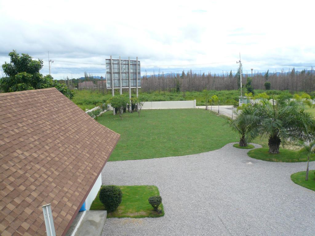 Tai-Pan Resort And Condominium Хуа Хин Екстериор снимка