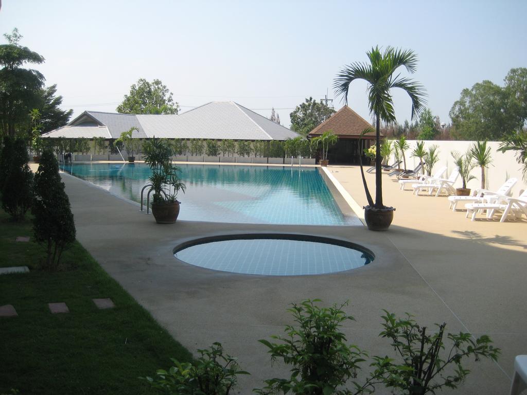 Tai-Pan Resort And Condominium Хуа Хин Екстериор снимка