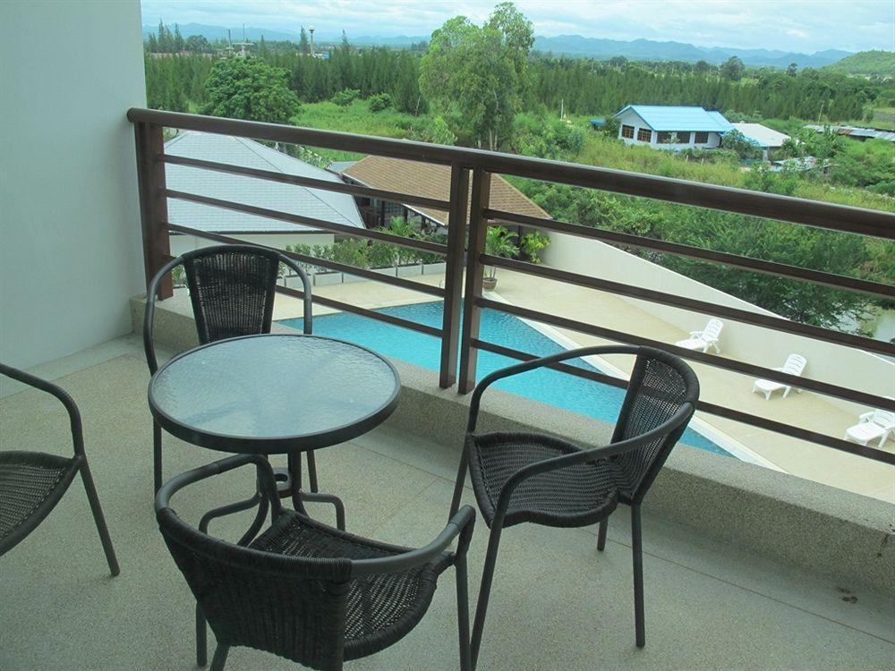 Tai-Pan Resort And Condominium Хуа Хин Екстериор снимка